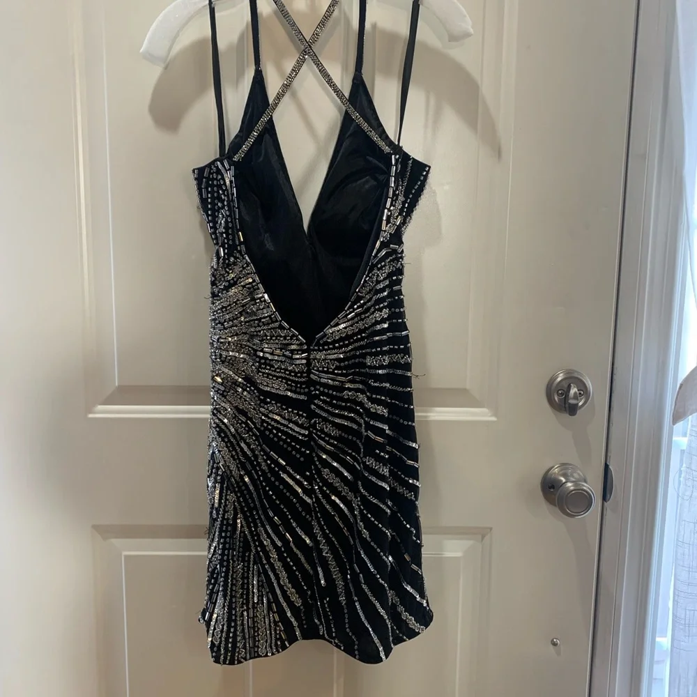 Gorgeous formal dress - Picture 9 of 10